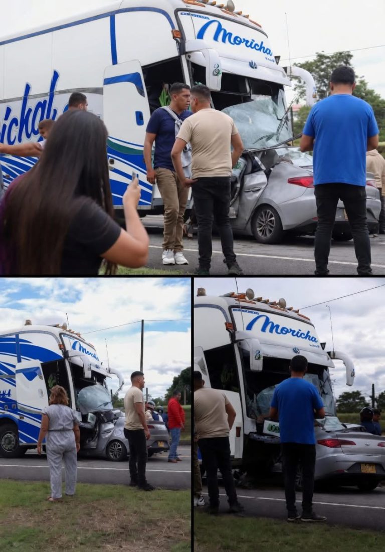 Cinco personas mueren en un trágico accidente entre un automóvil y un autobús de pasajeros