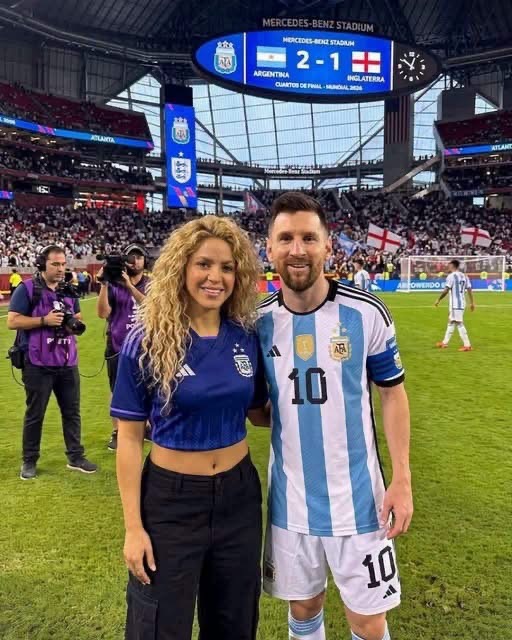 La verdad sobre la foto viral de Lionel Messi junto a Shakira que circula en redes sociales