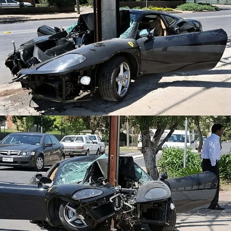 Joven pierde la vida tras impactar un vehículo de alta gama contra un poste; autoridades investigan las causas del accidente