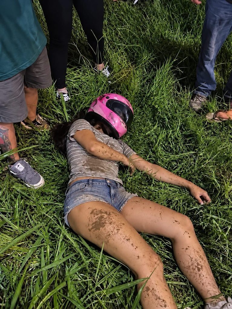 Persona encontrada tras un aparente accidente: qué hacer ante una emergencia en carretera